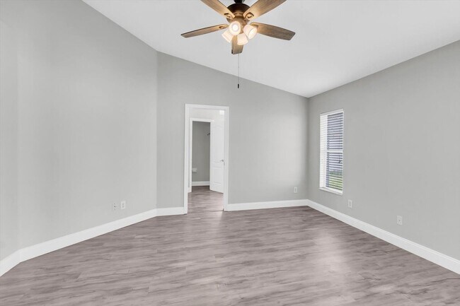 Building Photo - Spacious Renovated 4-Bedroom Home in Land O’ Lakes Near Veterans Expressway