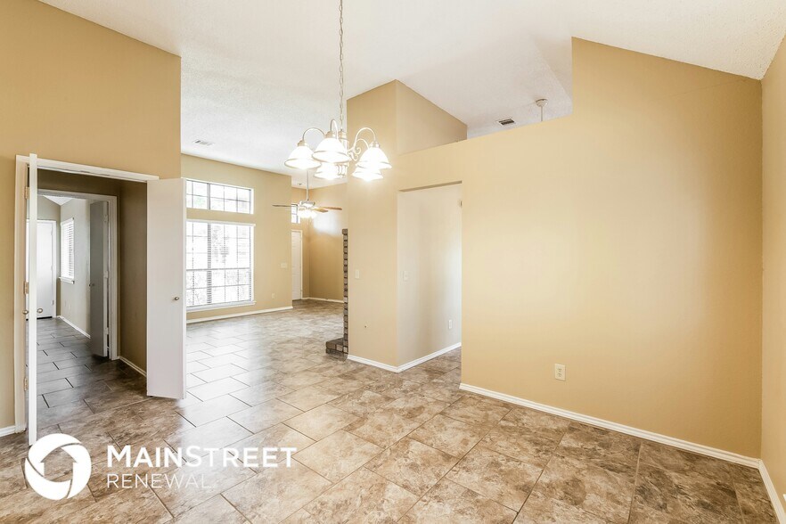 Building Photo - 1632 Riverway Bend Cir