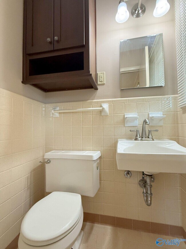 Building Photo - 424 Karter St NW