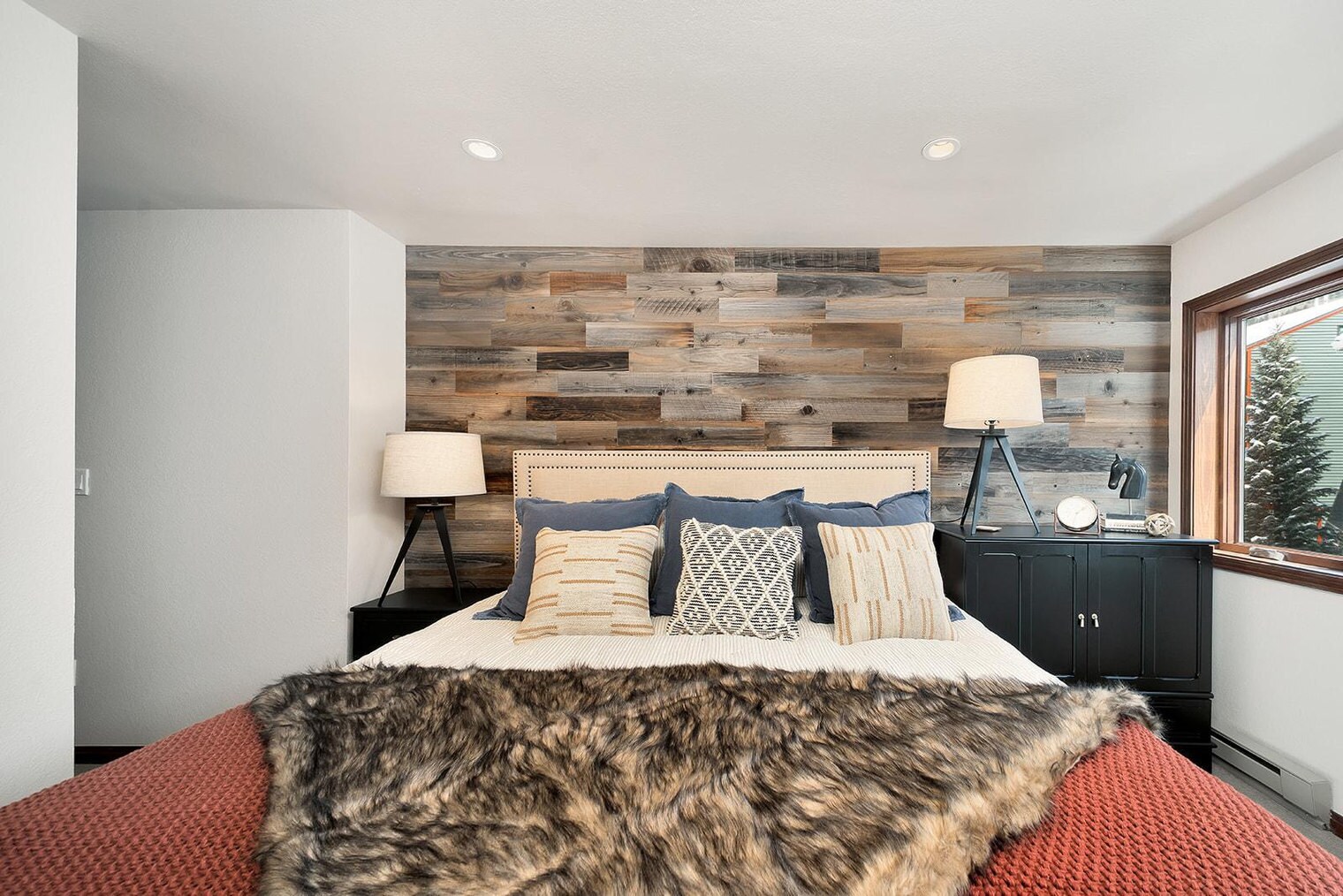 Building Photo - 280 Mahoney Dr