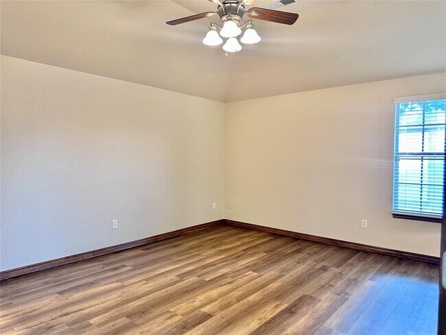 Building Photo - 12305 Sherrie Elaine Dr