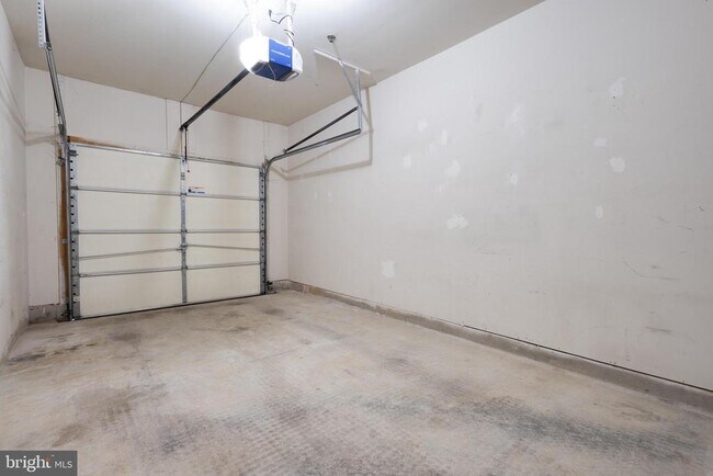 Building Photo - 8975 Harrover Pl