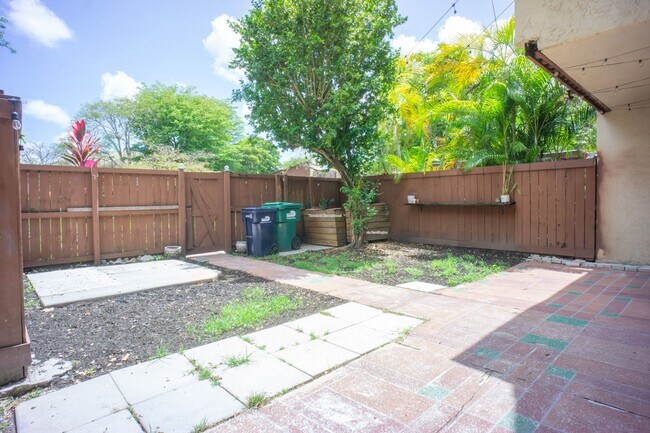 Building Photo - 6724 SW 114th Pl