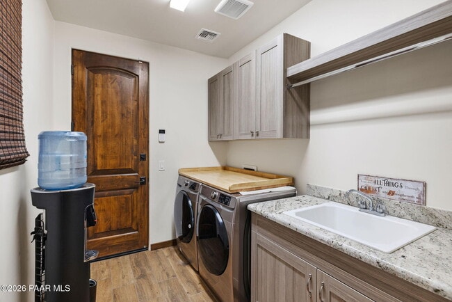 Building Photo - 14865 Jay Morrish Dr