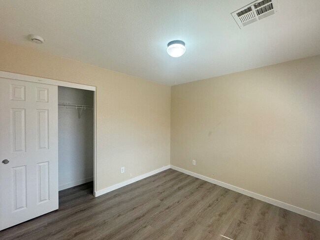Building Photo - 8305 Golden Amber St
