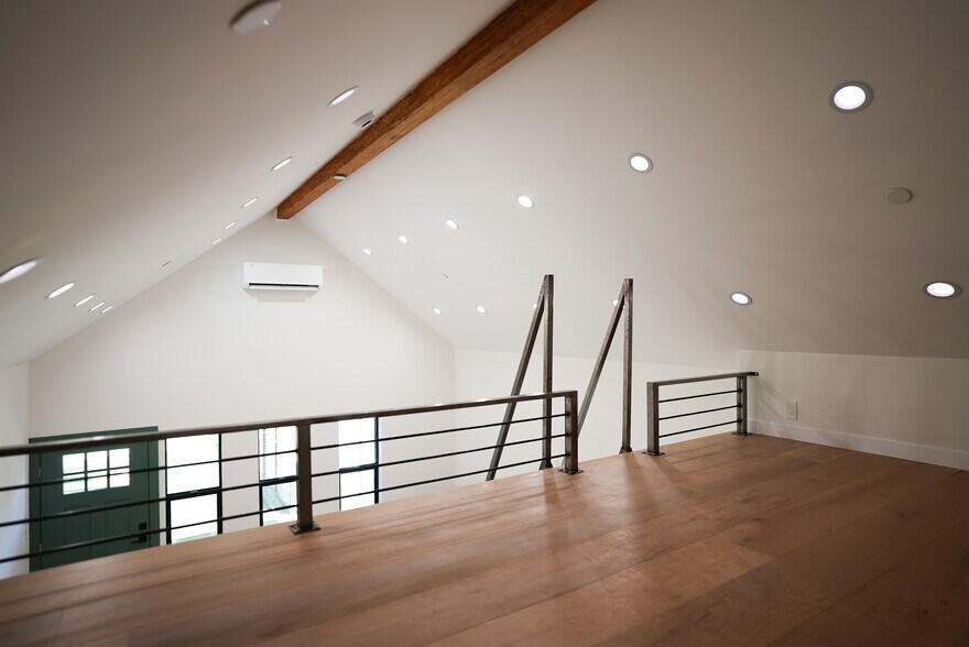 Building Photo - 6009 Melvin Ave