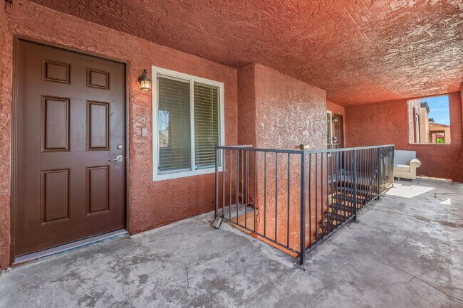 Building Photo - FULLY REMODELED UPSTAIRS CONDO | 3 BEDROOM | GRANITE COUNTERS | LAKE MEAD & JONES