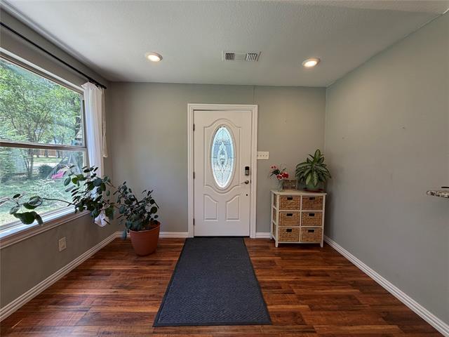 Building Photo - 7024 Red Bud Ln