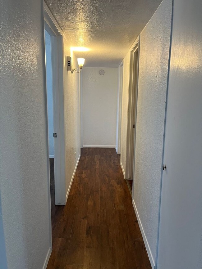 Building Photo - ***4 BEDROOM/2 BATHROOM IN PRESCOTT VALLEY***