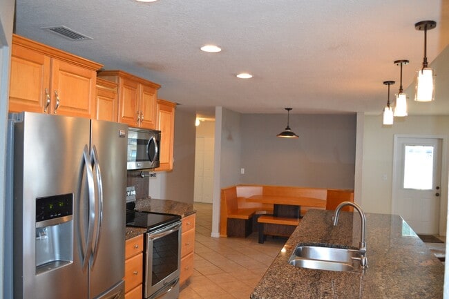 Building Photo - Lake Weir - Bird Island Rental - 5/3/2 Water Front Living at it's Best! **Available Soon**