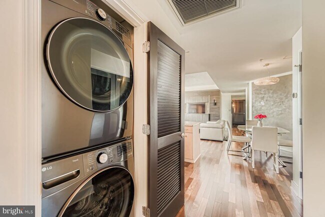 Building Photo - 675 President St