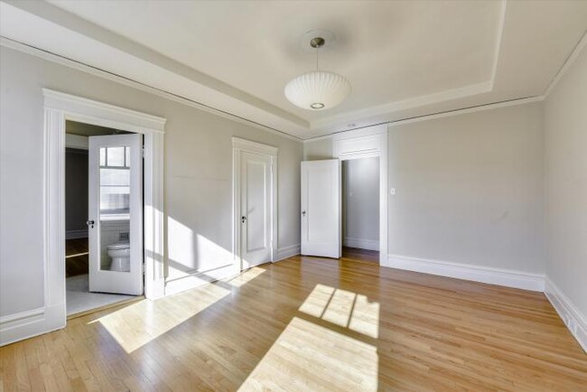 Building Photo - 4 bedroom in San Francisco CA 94118