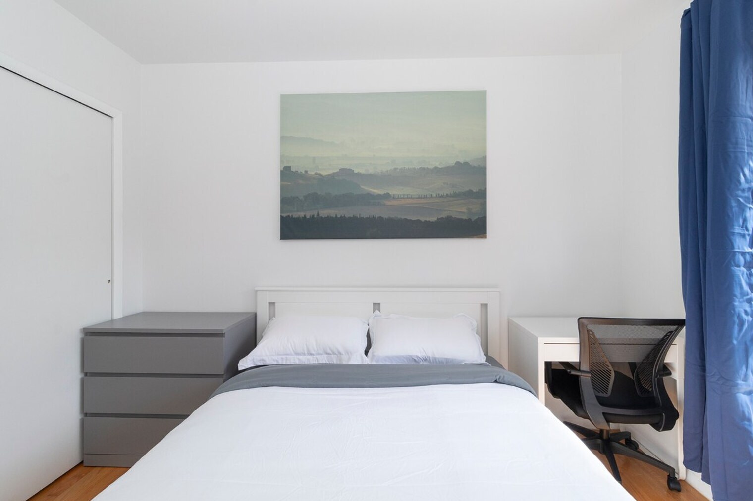 Building Photo - 334 E 96th St