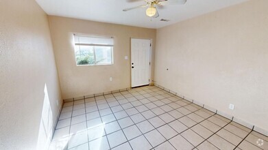 Building Photo - Centrally located 1 Bedroom Santa Fe apart...