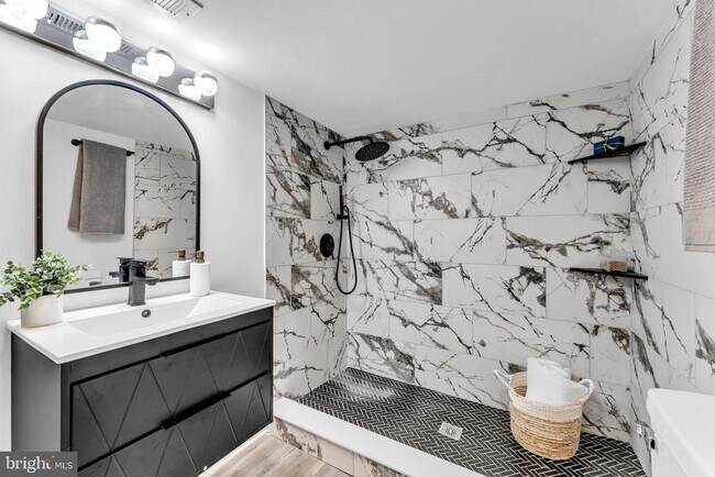 Building Photo - 3202 McElderry St