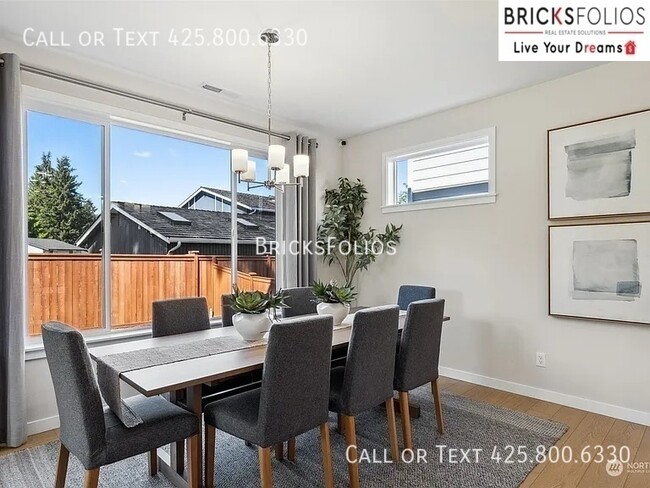 Building Photo - 3836 McCormick Vlg Dr
