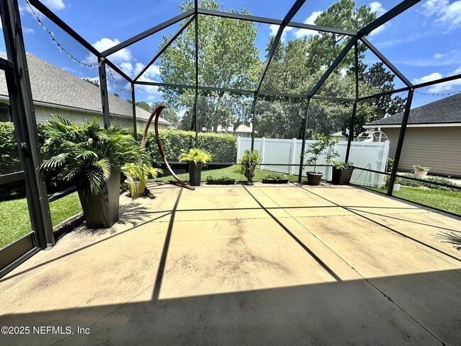 Building Photo - 2208 Wide Reach Dr