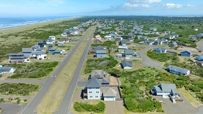 Building Photo - 1140 Ocean Shores Blvd SW