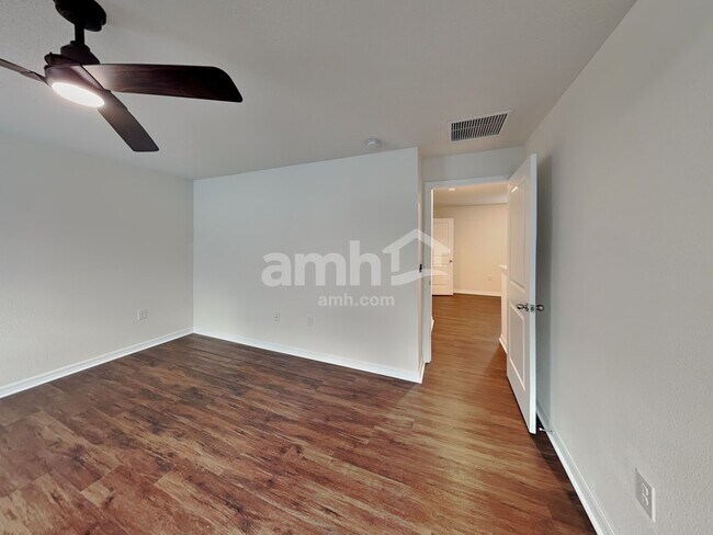 Building Photo - 12241 High Rock Way