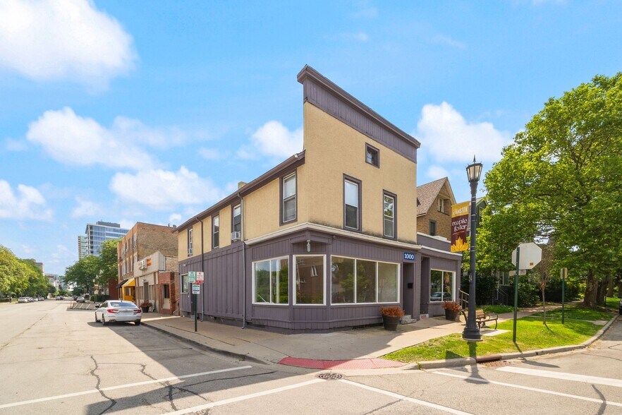 Primary Photo - 1000 Foster St