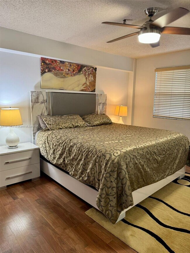 Building Photo - 201 180th Dr