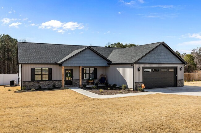 Building Photo - 244 Hazelwood Rd