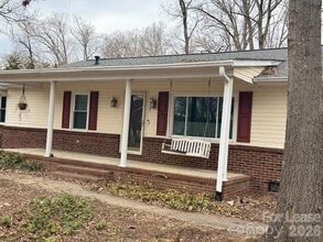 Building Photo - 9113 Mountain Aire Cir