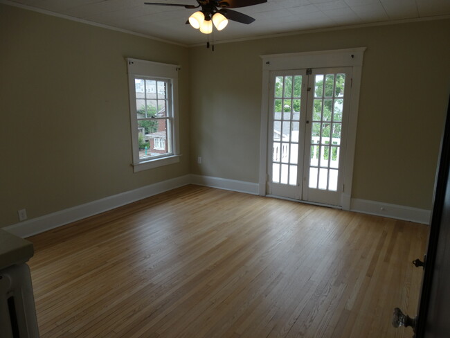 Bedroom 4 - 707 E 8th St