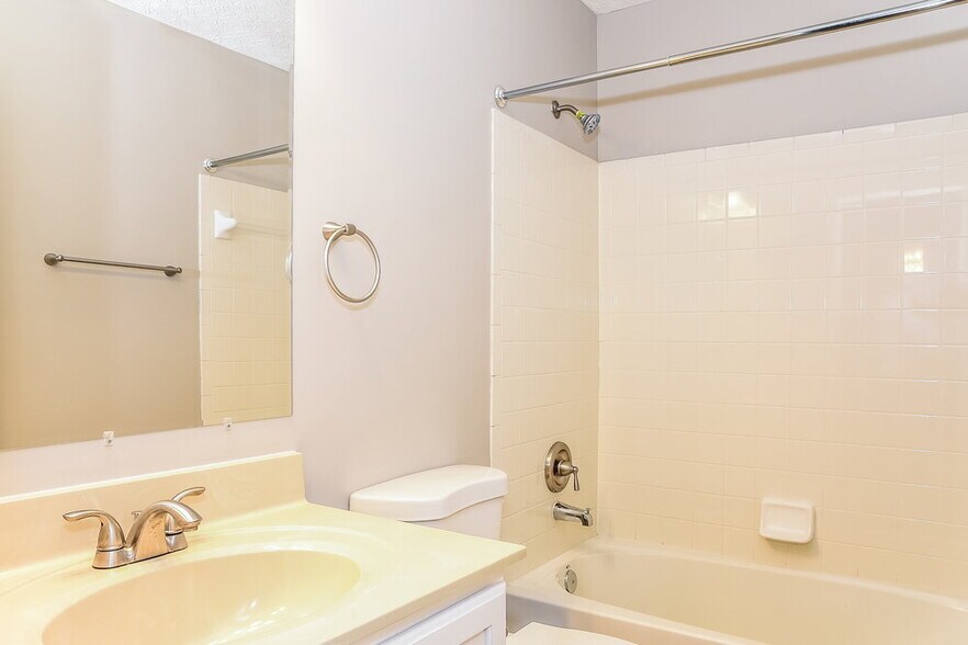 Building Photo - 433 Furman St