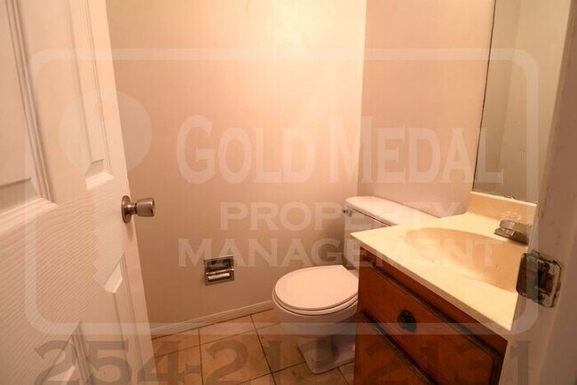 Building Photo - 3906 Charolais Dr