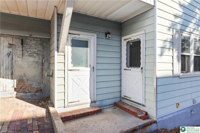 Building Photo - 746 N Washington St