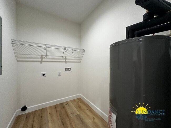 Building Photo - Beautiful New Construction Unit in Fort Wa...
