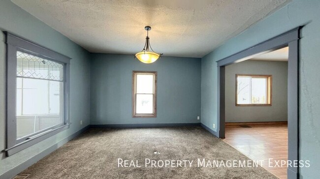 Building Photo - 1125 N Minnesota Ave