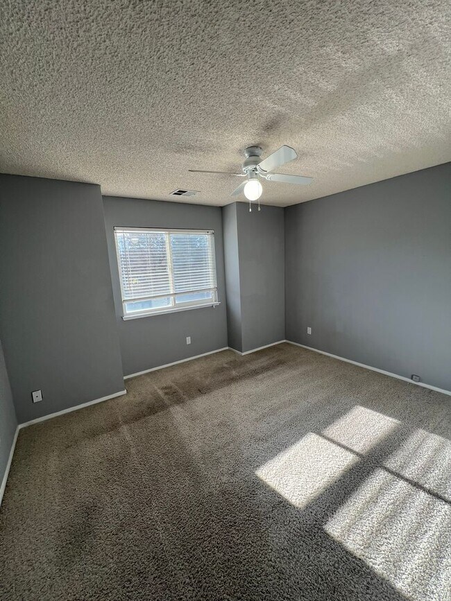 Building Photo - SPARKS VISTAS - BEASLEY / SKY RANCH / REED