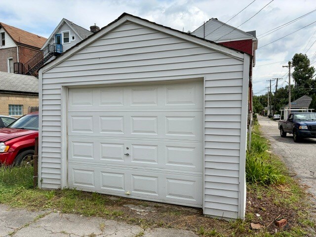 Building Photo - 811 Farragut St