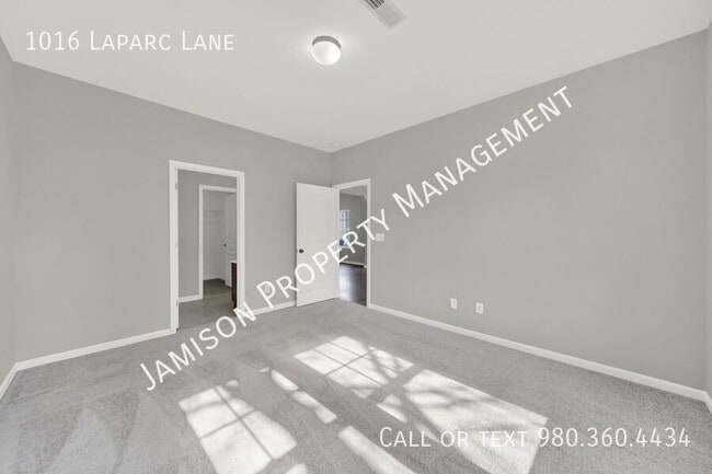 Building Photo - 1016 Laparc Ln