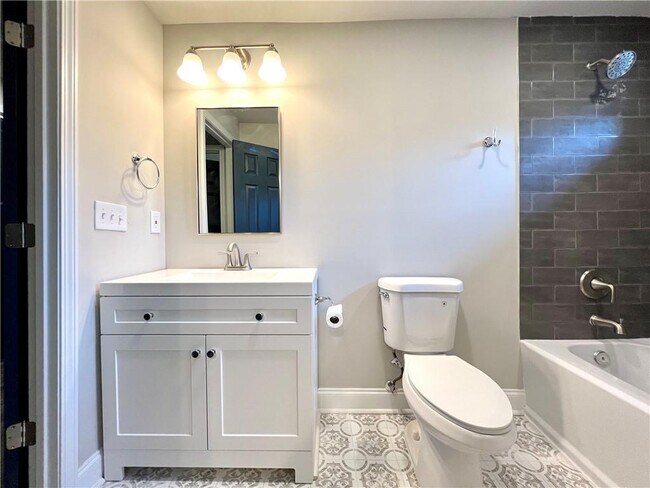 Building Photo - 189 W Jefferson St