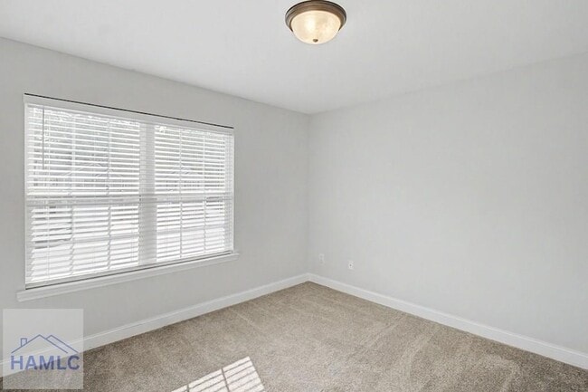 Building Photo - 157 Hamlet Ct