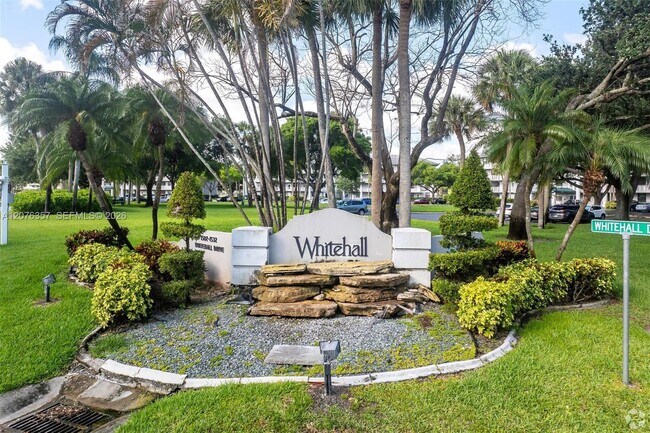 Building Photo - 1520 Whitehall Dr