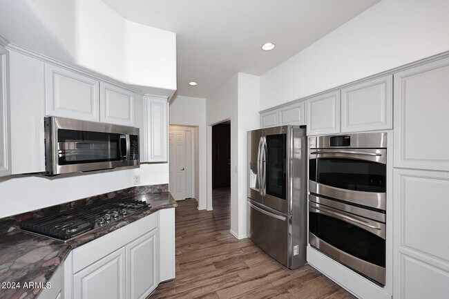 Building Photo - 6006 N 5th Pl