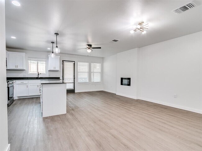 Building Photo - 13000 NW 3rd St