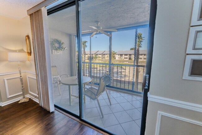 Building Photo - 4725 Lucerne Lakes Blvd E