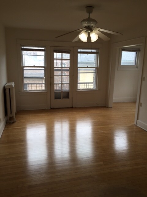 Building Photo - 719 Knapp