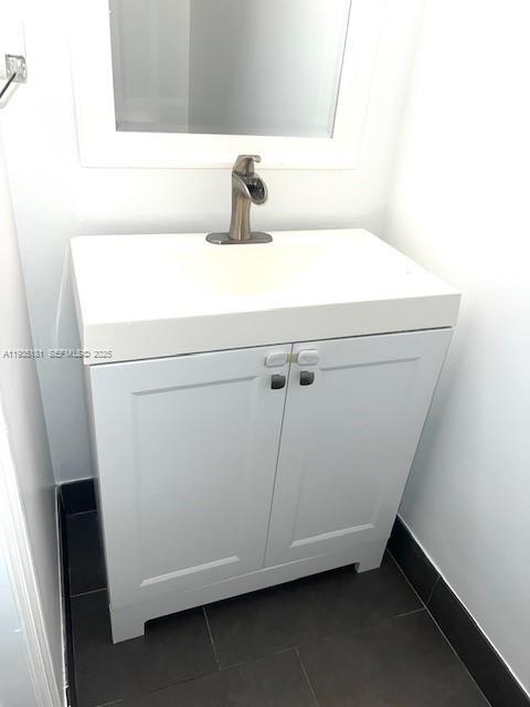 Building Photo - 5505 NW 27th Ct