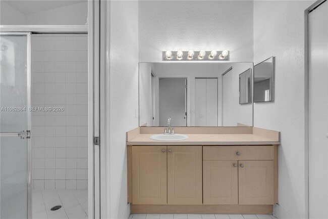 Building Photo - 2400 SW 87th Way