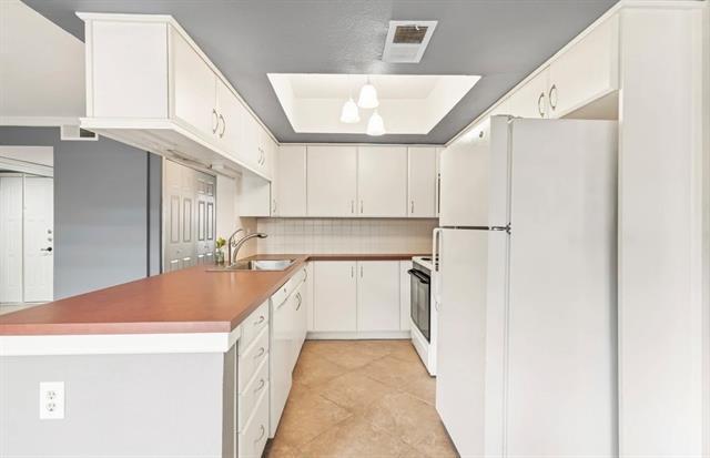 Building Photo - 2505 Wedglea Dr