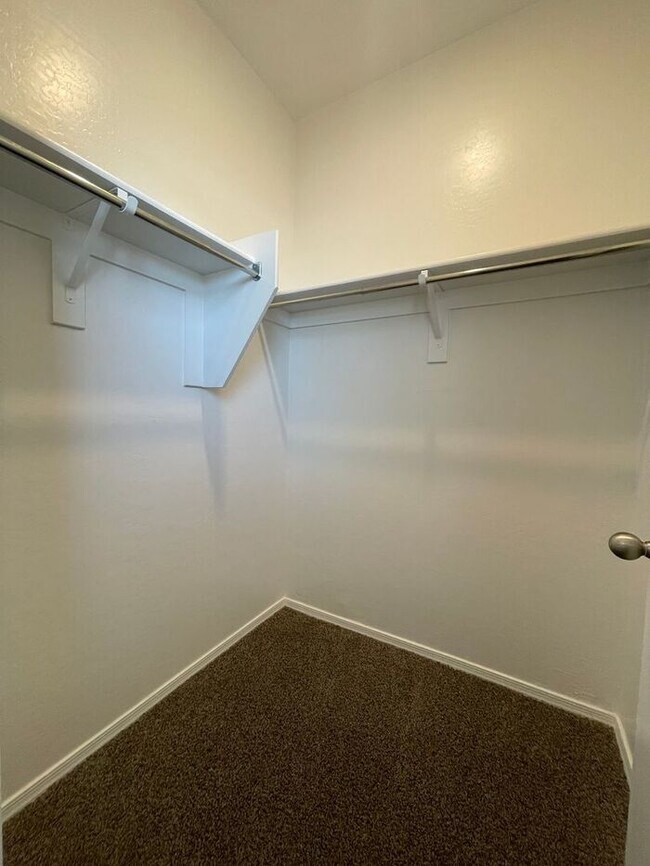 Building Photo - MOVE IN SPECIALS!! Large Backyard with thi...