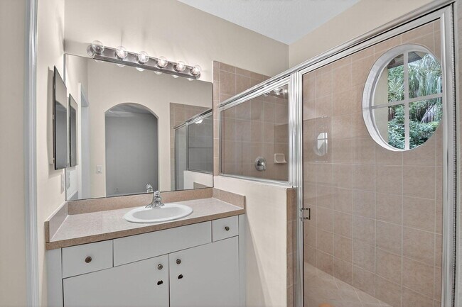 Building Photo - 2947 Hope Valley St