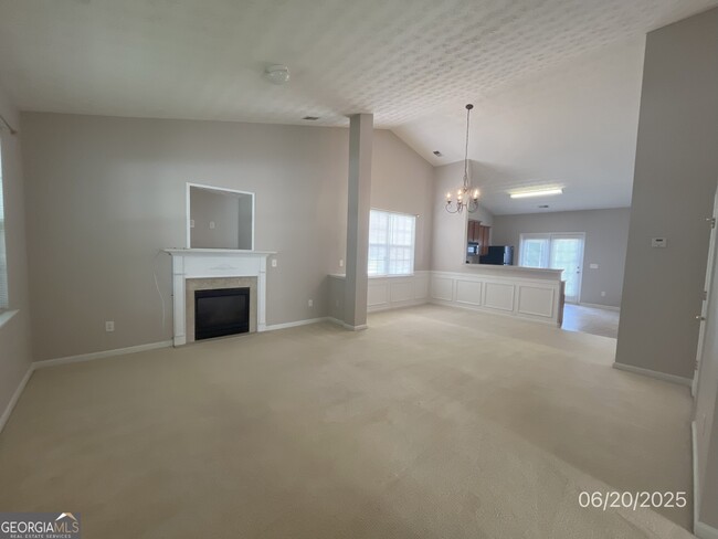 Building Photo - 1419 Wilshire Way