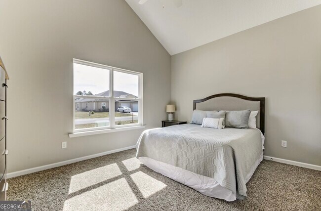 Building Photo - 204 Gary Cir
